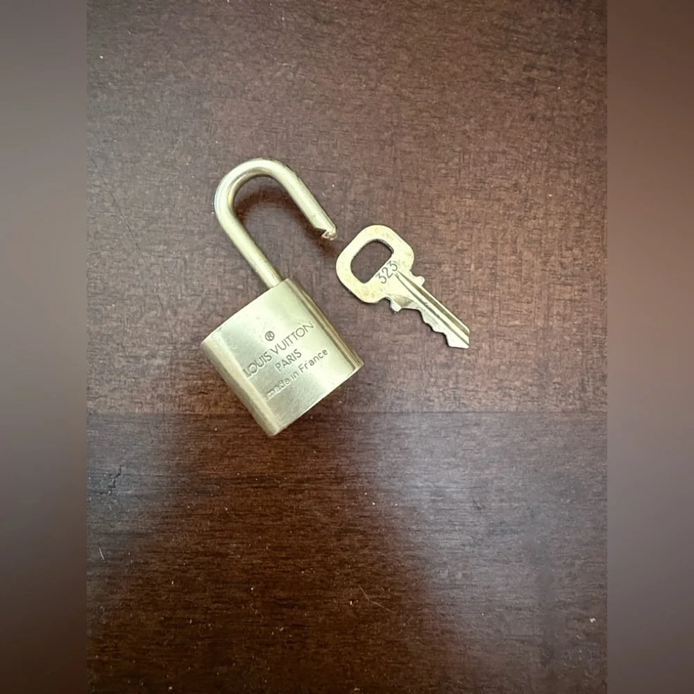 Louis vuitton brass lockset #323